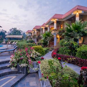 Hotel Jungle Crown